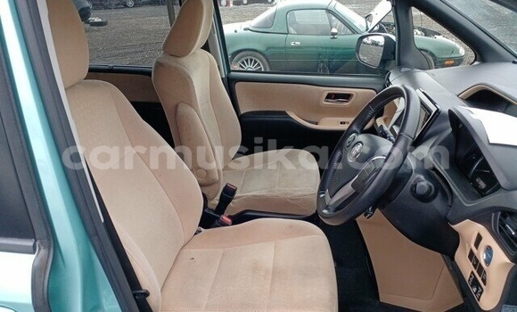 Tenga Tsaru Toyota Noah Bhuruu Mota in Beitbridge in Matabeleland South Tenga Tsaru Toyota Noah Bhuruu Mota in Beitbridge in Matabeleland South