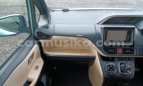 Tenga Tsaru Toyota Noah Bhuruu Mota in Beitbridge in Matabeleland South Tenga Tsaru Toyota Noah Bhuruu Mota in Beitbridge in Matabeleland South