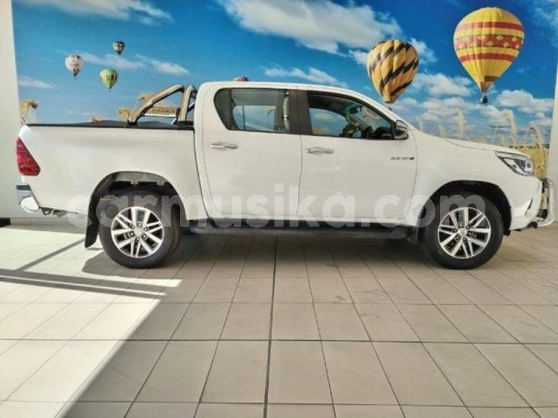 Big with watermark toyota hilux matabeleland south beitbridge 29774