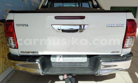 Acheter Occasion Voiture Toyota Hilux Blanc à Beitbridge, Matabeleland South Acheter Occasion Voiture Toyota Hilux Blanc à Beitbridge, Matabeleland South