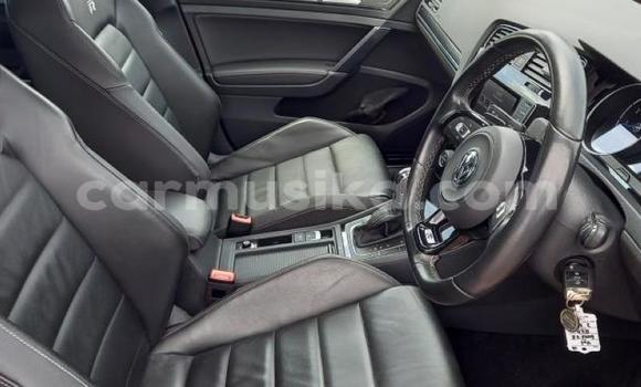 Nunua Ilio tumika Volkswagen Golf R Nyekundu Gari ndani ya Beitbridge nchini Matabeleland Kusini Nunua Ilio tumika Volkswagen Golf R Nyekundu Gari ndani ya Beitbridge nchini Matabeleland Kusini