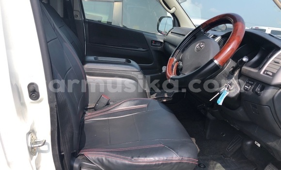 Acheter Occasion Voiture Toyota Hiace Blanc à Beitbridge, Matabeleland South Acheter Occasion Voiture Toyota Hiace Blanc à Beitbridge, Matabeleland South