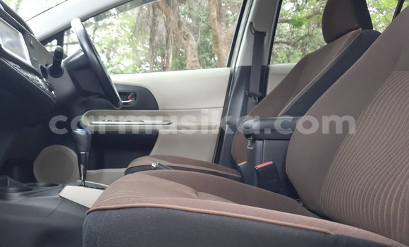 Acheter Occasion Voiture Toyota Aqua Gris à Borrowdale, Harare Acheter Occasion Voiture Toyota Aqua Gris à Borrowdale, Harare