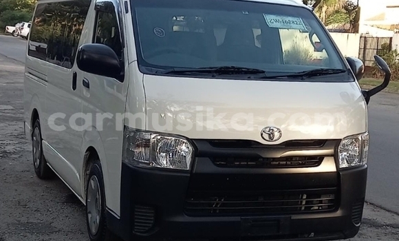 Acheter Neuf Voiture Toyota Hiace Blanc à Borrowdale, Harare Acheter Neuf Voiture Toyota Hiace Blanc à Borrowdale, Harare