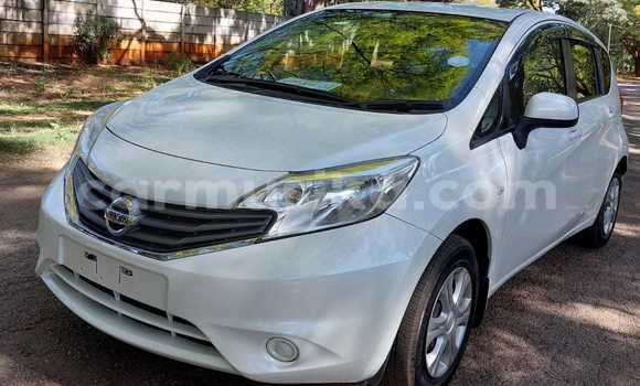 Nunua Mpya Nissan Note Nyeupe Gari ndani ya Borrowdale nchini Harare
