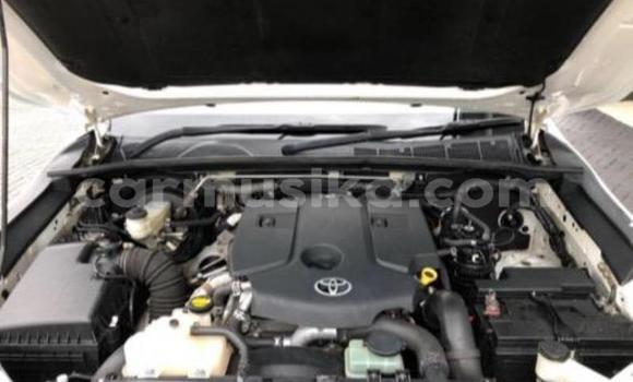 Nunua Ilio tumika Toyota Hilux Nyeupe Gari ndani ya Beitbridge nchini Matabeleland Kusini Nunua Ilio tumika Toyota Hilux Nyeupe Gari ndani ya Beitbridge nchini Matabeleland Kusini