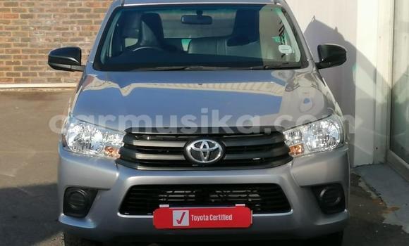 Tenga Tsaru Toyota Hilux Sirivha Mota in Beitbridge in Matabeleland South Tenga Tsaru Toyota Hilux Sirivha Mota in Beitbridge in Matabeleland South