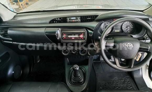 Nunua Ilio tumika Toyota Hilux Nyeupe Gari ndani ya Beitbridge nchini Matabeleland Kusini Nunua Ilio tumika Toyota Hilux Nyeupe Gari ndani ya Beitbridge nchini Matabeleland Kusini