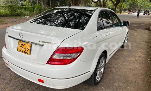 Acheter Occasion Voiture Mercedes-Benz C-Classe Blanc à Borrowdale, Harare Acheter Occasion Voiture Mercedes-Benz C-Classe Blanc à Borrowdale, Harare