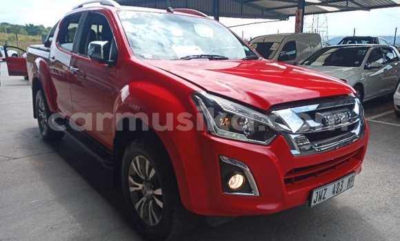Acheter Occasion Voiture Isuzu KB Rouge à Beitbridge, Matabeleland South