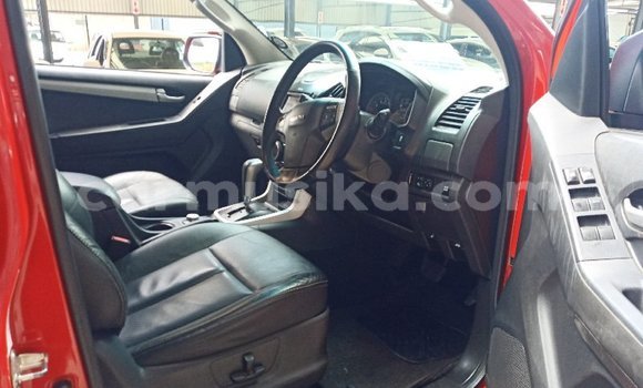 Buy Used Isuzu KB Red Car in Beitbridge in Matabeleland South Buy Used Isuzu KB Red Car in Beitbridge in Matabeleland South