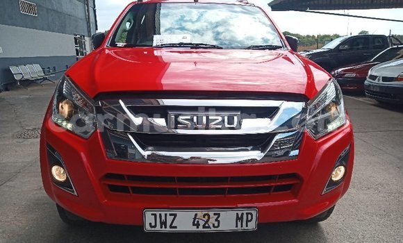 Buy Used Isuzu KB Red Car in Beitbridge in Matabeleland South Buy Used Isuzu KB Red Car in Beitbridge in Matabeleland South