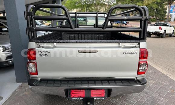 Tenga Tsaru Toyota Hilux Sirivha Mota in Beitbridge in Matabeleland South Tenga Tsaru Toyota Hilux Sirivha Mota in Beitbridge in Matabeleland South