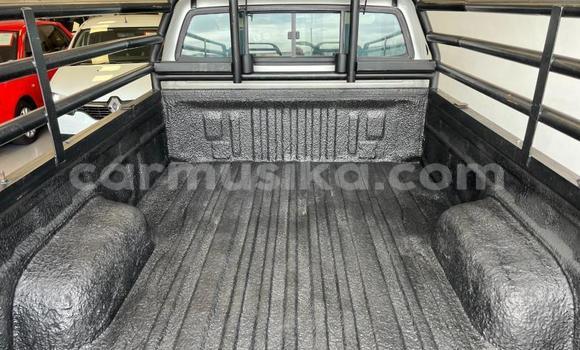 Tenga Tsaru Toyota Hilux Sirivha Mota in Beitbridge in Matabeleland South Tenga Tsaru Toyota Hilux Sirivha Mota in Beitbridge in Matabeleland South