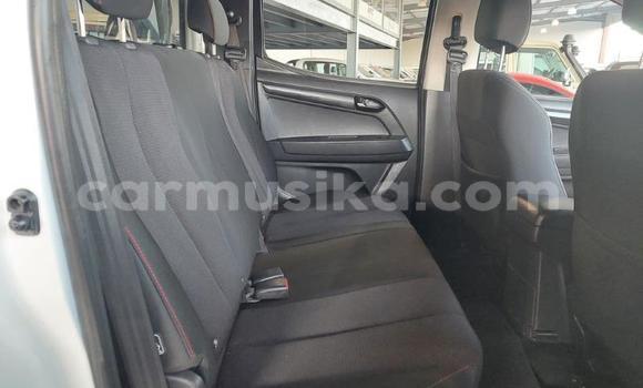 Tenga Tsaru Isuzu KB Chena Mota in Beitbridge in Matabeleland South Tenga Tsaru Isuzu KB Chena Mota in Beitbridge in Matabeleland South