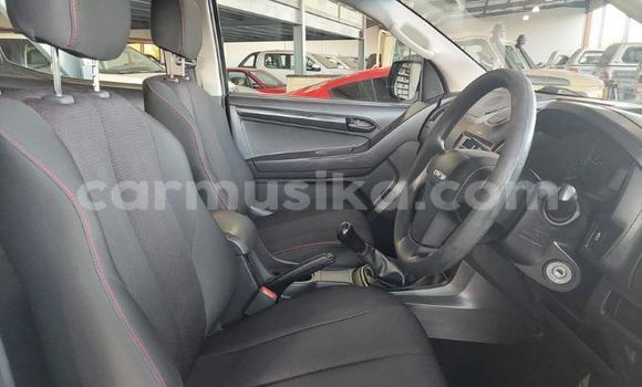 Tenga Tsaru Isuzu KB Chena Mota in Beitbridge in Matabeleland South Tenga Tsaru Isuzu KB Chena Mota in Beitbridge in Matabeleland South