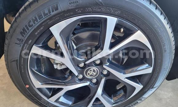 Acheter Occasion Voiture Toyota C-HR Blanc à Beitbridge, Matabeleland South Acheter Occasion Voiture Toyota C-HR Blanc à Beitbridge, Matabeleland South