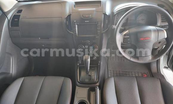 Tenga Tsaru Isuzu D–MAX Chena Mota in Beitbridge in Matabeleland South Tenga Tsaru Isuzu D–MAX Chena Mota in Beitbridge in Matabeleland South