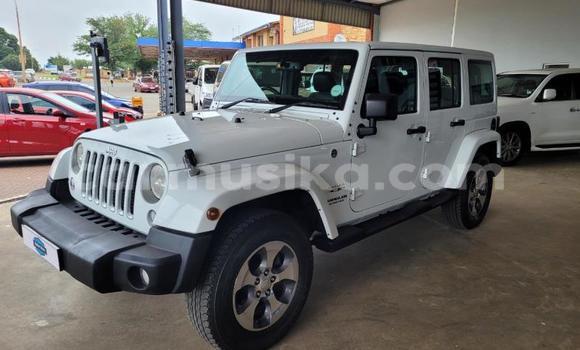 Acheter Occasion Voiture Jeep Cherokee Blanc à Beitbridge, Matabeleland South Acheter Occasion Voiture Jeep Cherokee Blanc à Beitbridge, Matabeleland South