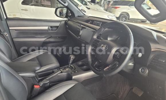 Nunua Ilio tumika Toyota Hilux Nyeupe Gari ndani ya Beitbridge nchini Matabeleland Kusini Nunua Ilio tumika Toyota Hilux Nyeupe Gari ndani ya Beitbridge nchini Matabeleland Kusini