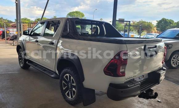 Nunua Ilio tumika Toyota Hilux Nyeupe Gari ndani ya Beitbridge nchini Matabeleland Kusini Nunua Ilio tumika Toyota Hilux Nyeupe Gari ndani ya Beitbridge nchini Matabeleland Kusini