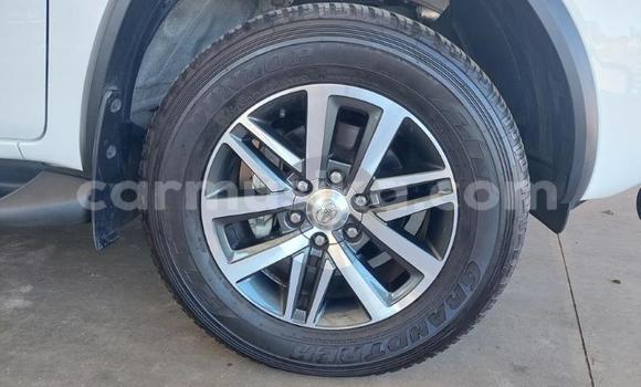 Acheter Occasion Voiture Toyota Hilux Blanc à Beitbridge, Matabeleland South Acheter Occasion Voiture Toyota Hilux Blanc à Beitbridge, Matabeleland South