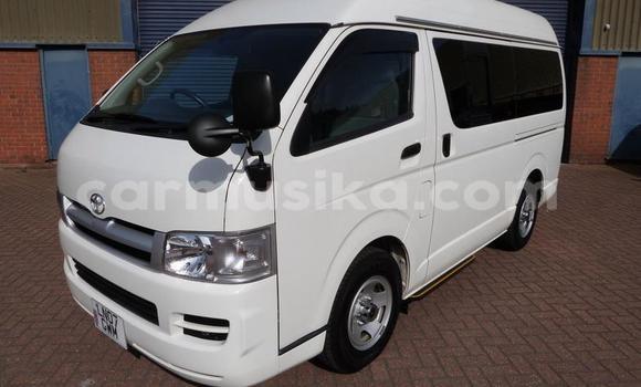 Acheter Occasion Voiture Toyota Hiace Blanc à Beitbridge, Matabeleland South Acheter Occasion Voiture Toyota Hiace Blanc à Beitbridge, Matabeleland South