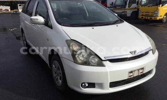 Acheter Occasion Voiture Toyota Wish Blanc à Beitbridge, Matabeleland South