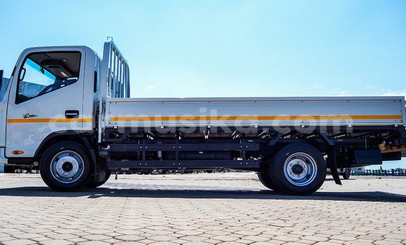 Tenga Tsaru JAC J5 (Heyue) Chena Mota in Beitbridge in Matabeleland South Tenga Tsaru JAC J5 (Heyue) Chena Mota in Beitbridge in Matabeleland South