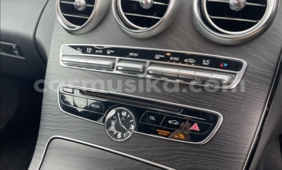 Acheter Occasion Voiture Mercedes‒Benz C–Class Blanc à Beitbridge, Matabeleland South Acheter Occasion Voiture Mercedes‒Benz C–Class Blanc à Beitbridge, Matabeleland South