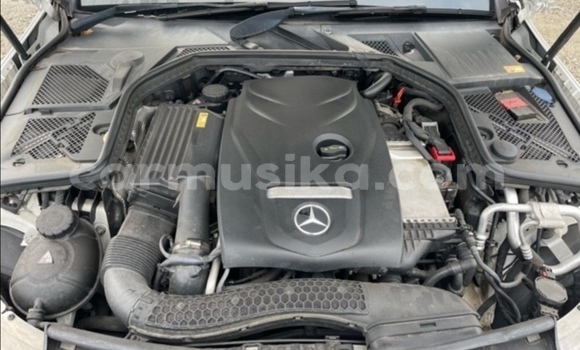 Acheter Occasion Voiture Mercedes‒Benz C–Class Blanc à Beitbridge, Matabeleland South Acheter Occasion Voiture Mercedes‒Benz C–Class Blanc à Beitbridge, Matabeleland South