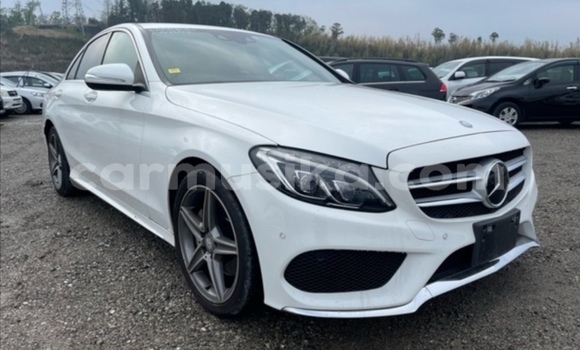 Acheter Occasion Voiture Mercedes‒Benz C–Class Blanc à Beitbridge, Matabeleland South Acheter Occasion Voiture Mercedes‒Benz C–Class Blanc à Beitbridge, Matabeleland South