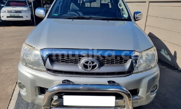 Nunua Ilio tumika Toyota Hilux Fedha Gari ndani ya Beitbridge nchini Matabeleland Kusini