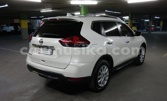 Acheter Occasion Voiture Nissan X–Trail Blanc à Beitbridge, Matabeleland South Acheter Occasion Voiture Nissan X–Trail Blanc à Beitbridge, Matabeleland South