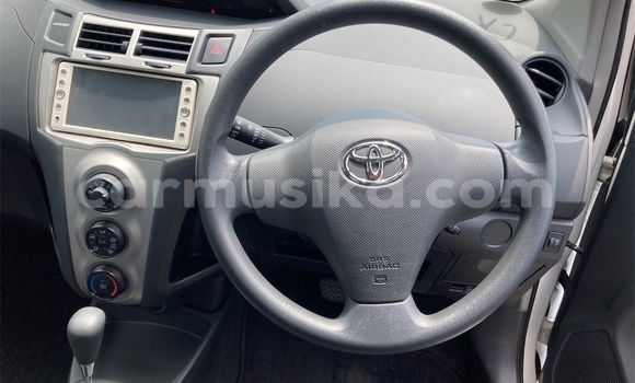 Nunua Ilio tumika Toyota Vitz Nyeupe Gari ndani ya Beitbridge nchini Matabeleland Kusini Nunua Ilio tumika Toyota Vitz Nyeupe Gari ndani ya Beitbridge nchini Matabeleland Kusini