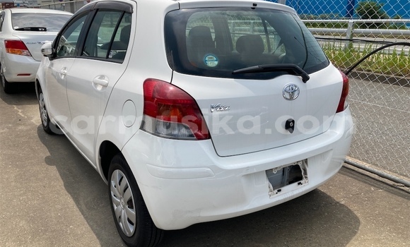 Nunua Ilio tumika Toyota Vitz Nyeupe Gari ndani ya Beitbridge nchini Matabeleland Kusini Nunua Ilio tumika Toyota Vitz Nyeupe Gari ndani ya Beitbridge nchini Matabeleland Kusini