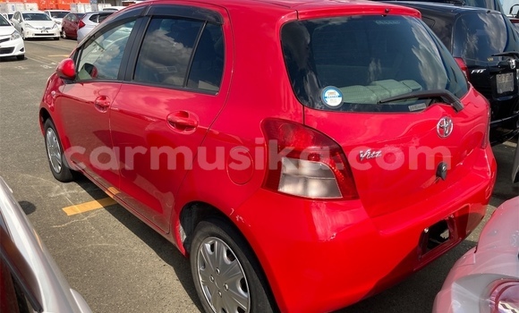 Tenga Tsaru Toyota Vitz Tsvuku Mota in Beitbridge in Matabeleland South Tenga Tsaru Toyota Vitz Tsvuku Mota in Beitbridge in Matabeleland South