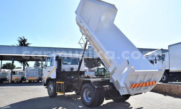Buy Used Nissan UD White Truck in Beitbridge in Matabeleland South Buy Used Nissan UD White Truck in Beitbridge in Matabeleland South