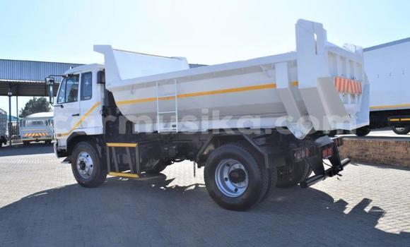 Buy Used Nissan UD White Truck in Beitbridge in Matabeleland South Buy Used Nissan UD White Truck in Beitbridge in Matabeleland South