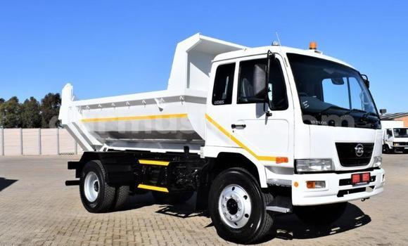 Buy Used Nissan UD White Truck in Beitbridge in Matabeleland South Buy Used Nissan UD White Truck in Beitbridge in Matabeleland South