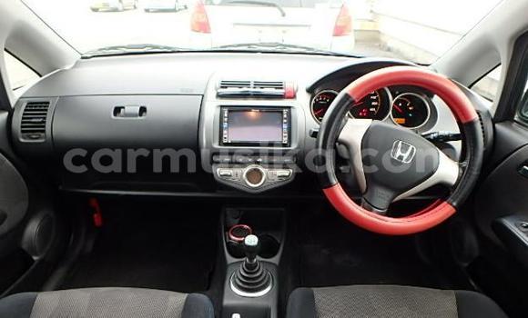 Nunua Ilio tumika Honda Fit Nyeusi Gari ndani ya Beitbridge nchini Matabeleland Kusini Nunua Ilio tumika Honda Fit Nyeusi Gari ndani ya Beitbridge nchini Matabeleland Kusini