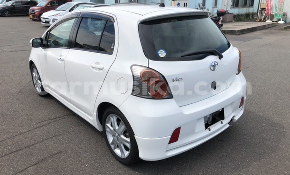 Nunua Ilio tumika Toyota Vitz Nyeupe Gari ndani ya Beitbridge nchini Matabeleland Kusini Nunua Ilio tumika Toyota Vitz Nyeupe Gari ndani ya Beitbridge nchini Matabeleland Kusini