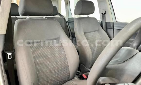 Acheter Occasion Voiture Volkswagen Polo Blanc à Beitbridge, Matabeleland South Acheter Occasion Voiture Volkswagen Polo Blanc à Beitbridge, Matabeleland South