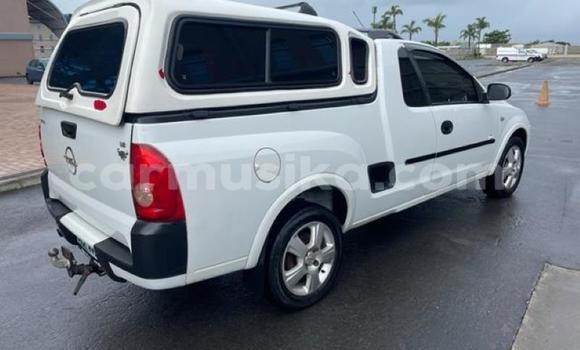 Nunua Ilio tumika Opel Corsa Nyeupe Gari ndani ya Beitbridge nchini Matabeleland Kusini Nunua Ilio tumika Opel Corsa Nyeupe Gari ndani ya Beitbridge nchini Matabeleland Kusini