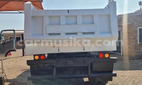 Buy Used Nissan UD White Truck in Beitbridge in Matabeleland South Buy Used Nissan UD White Truck in Beitbridge in Matabeleland South