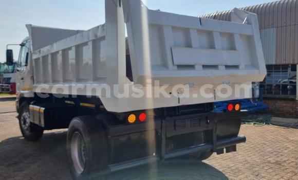 Buy Used Nissan UD White Truck in Beitbridge in Matabeleland South Buy Used Nissan UD White Truck in Beitbridge in Matabeleland South