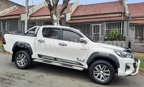 Tenga Tsaru Toyota Hilux Chena Mota in Beitbridge in Matabeleland South Tenga Tsaru Toyota Hilux Chena Mota in Beitbridge in Matabeleland South