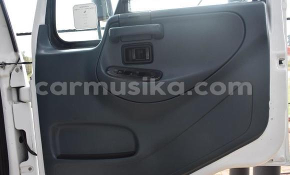 Acheter Occasion Utilitaire Nissan UD Blanc à Beitbridge, Matabeleland South Acheter Occasion Utilitaire Nissan UD Blanc à Beitbridge, Matabeleland South