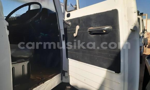 Acheter Occasion Utilitaire Toyota DA Blanc à Beitbridge, Matabeleland South Acheter Occasion Utilitaire Toyota DA Blanc à Beitbridge, Matabeleland South