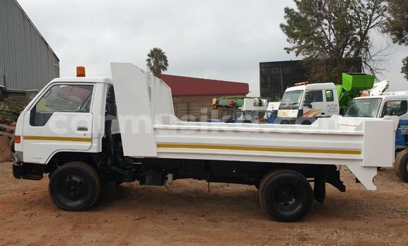Buy Used Toyota Dyna White Truck in Beitbridge in Matabeleland South Buy Used Toyota Dyna White Truck in Beitbridge in Matabeleland South